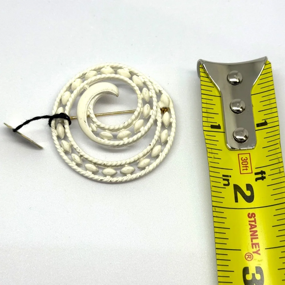 Trifari vintage circular